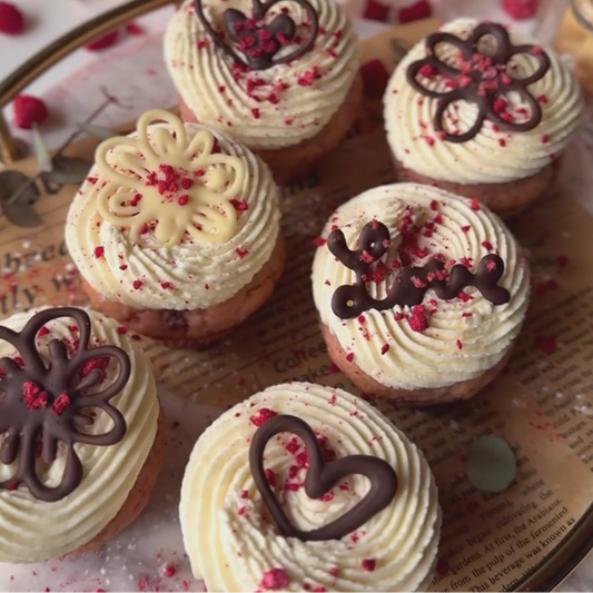 Recept na nadýchané malinové cupcakes, které si zamilujete