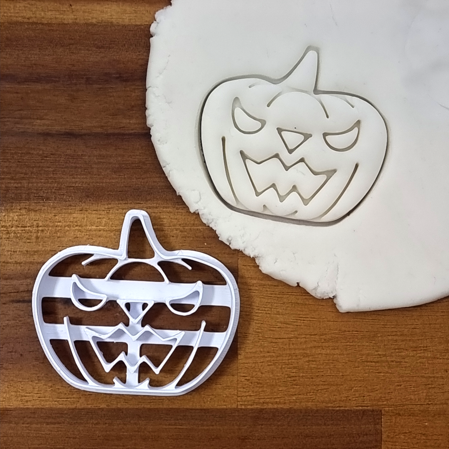 Strašidelná dýně 8 | Halloweenské vykrajovátko Baker's Paradise